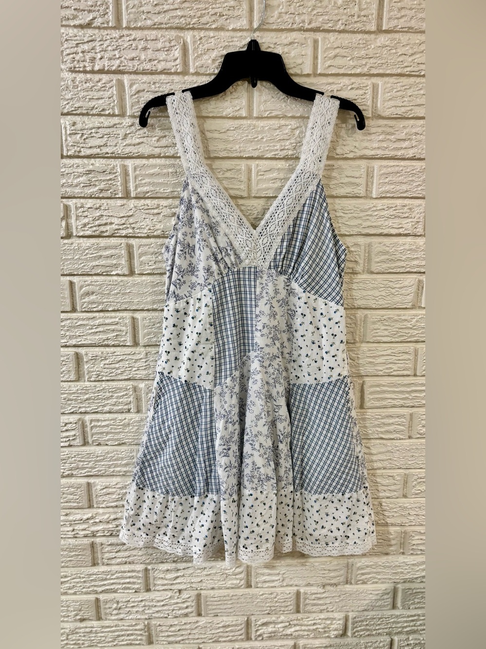 American Eagle Patchwork Blue White V-Neck Smocked Lace Strappy Sundress S